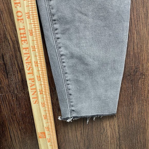 SPANX Vintage Distressed Denim Skinny Ankle Jeans Women's Size Medium 20213R - Picture 8 of 11